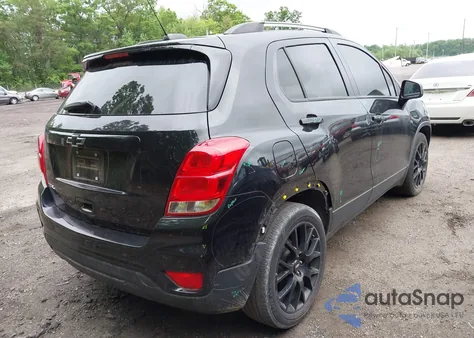 2021 Chevrolet Trax Fwd Lt z USA, uszkodzony, nr VIN KL7CJLSB5MB322117